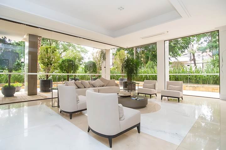 Hall social com paisagismo ao redor, apartamento em Petrópolis, Porto Alegre